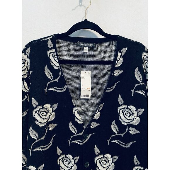 Urban Outfitters UO Cardigan Sweater Mens XL War of the Roses Graphic Black - Picture 3 of 6